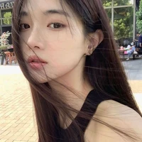 จีน  (หรี่+โบ๋)