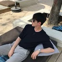 แสงจันทร์(น้องไม่แท้👑+🦅+👑2.)