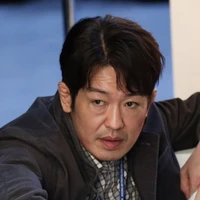 Jeon Gi-yoon (Ã)