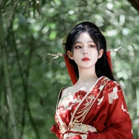 หลิงหลง(อจ.สี่)