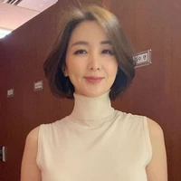 Ana (Directora)