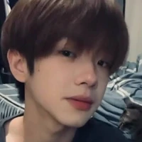 นิว(นางเอก)