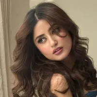 Farah Ahmed / FL