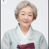 Oma Hana(Ibu dari papa Baskara)