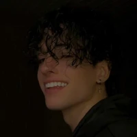 Gabriel(segurança de Nora)