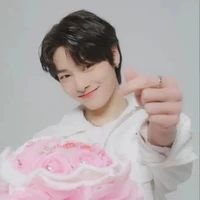 Hwang jeongin(omega)
