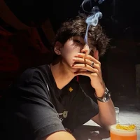 ธี 👑