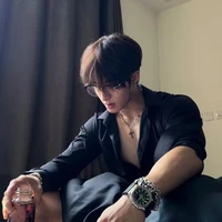 ซีล(พ่อค้ารายใหญ่ขายยา+เพื่อนพ.อ)