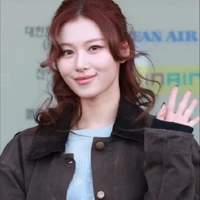 Ariana Newyov {Nyonya besar}