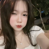 ชมพู(เพื่อน​นางเอก)​