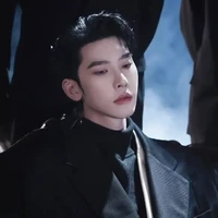 เฮนริค(พ่อของนอ./พอ.)