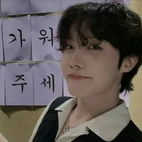 Jhope *omega puro y dominante*