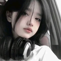 ชีชี( นางเอก)