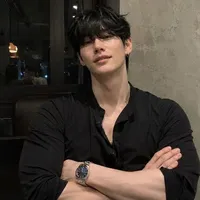woo-jin (guard)