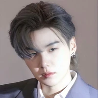 KIM YOONGI/ SUGA