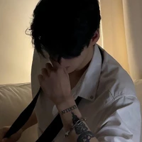 ไป๋จิ่ว | พระเอก