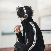 หลุยส์[เพื่อนนาม]