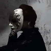 Taehyung mascarado