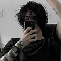 สายลม//พระเอก