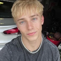 Dimitri Villanueva