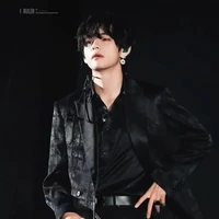 KIM TAEHYUNG/V