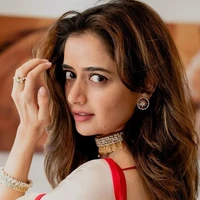 VRITIKA RATHORE (FL STEP MOM)