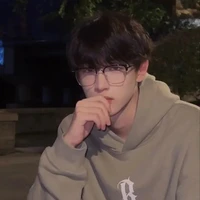มิก(เพื่อนนายเอก)🪻🌾