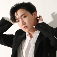 jung hoseok *DO* *MC bff*