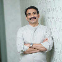 Arav Agarwal (FL- father)