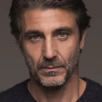 Arturo Taylor (esposo de París)