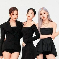 - 𝐀𝐳𝐚𝐥𝐞𝐚