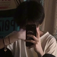บี (เพื่อน รุก)