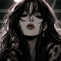 Mica (hermana de M)