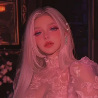 Natalia Kavoski  •|Mère de Simian|•