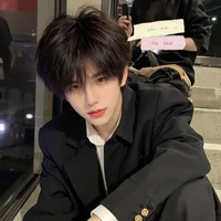 ลีโอ(เพื่อนสนิทมิโกะกับเจมส์+ชอบเจมส์)