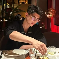 เอเดรียน|พ.อ