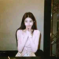 โอลิเวีย : olivia 