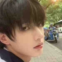 เจมส์ พ.อ