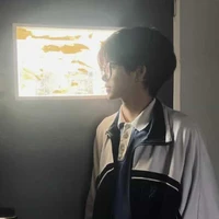 คิว: เพื่อนน.อ เด็กเนิร์ดขี้อาย