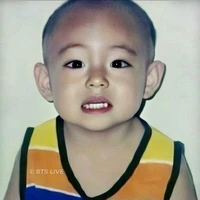 วี(เป็นเจ้าชาย แต่เป็นคู่หมั้นของจองกุก)