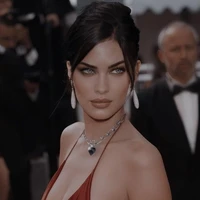 𝐈𝗋𝗂𝗌 ( 𝖫𝗈𝖻𝖺) - 𝗆𝖺̃𝖾