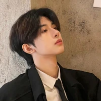 เซน🖤//พระเอก(บอดี้การ์ดส่วนตัวนางเอก)