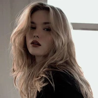 Emma Ricci Colombo (sol)