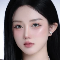 พลอยไพลิน.