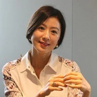 Nyonya Valois