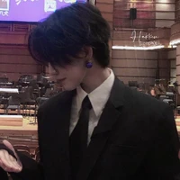 Mark |19 y