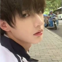 เฟริสท์ [เพื่อนน.อ]