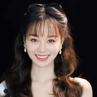 Mei Ling (Art Curator)