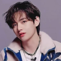 Kim Taehyung( Royal true blood Al
pha)