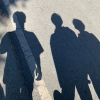 กลุ่มชาย"ชอบแกล้งนอ."